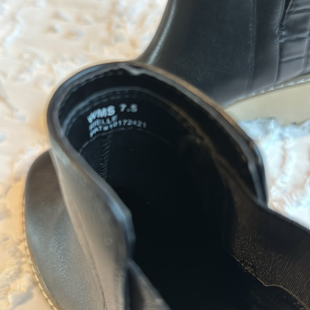 Booties - Picture 5 of 5